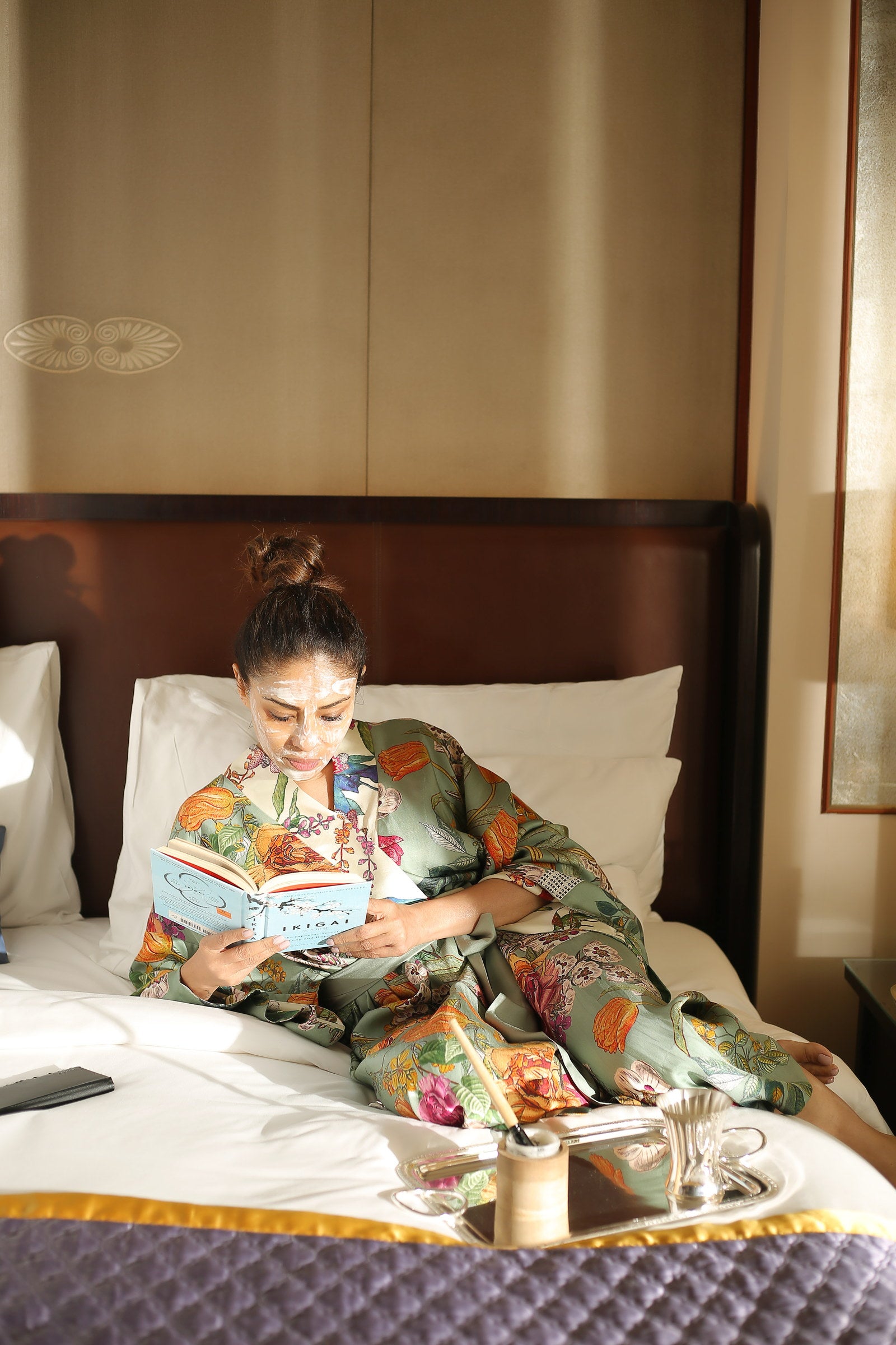 Twenty unhurried minutes — reading in bed with the mask on
